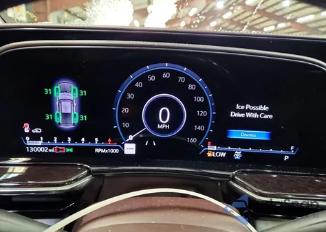 2021 Cadillac Escalade Premium Luxury Platinum z USA, uszkodzony, nr VIN 1GYS4DKL2MR232400